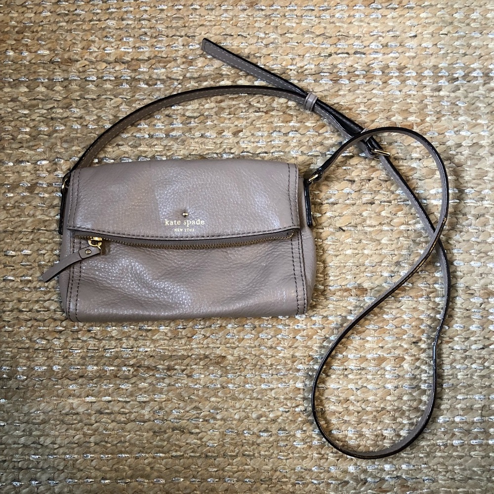 Kate Spade cross over taupe purse.